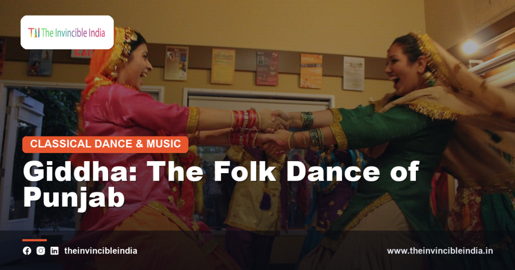 Women performing the traditional Giddha folk dance of Punjab